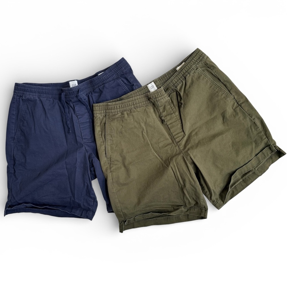 GAP Men's Easy Essential 8” Shorts Bundle  L
